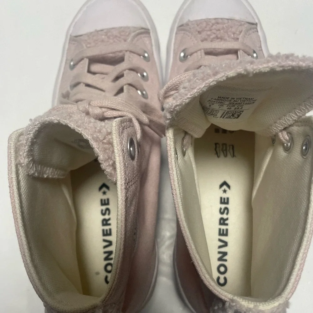 Converse All Stars Sherpa Pink High-Top Sneakers ‎ Womens 9 - Picture 9 of 12